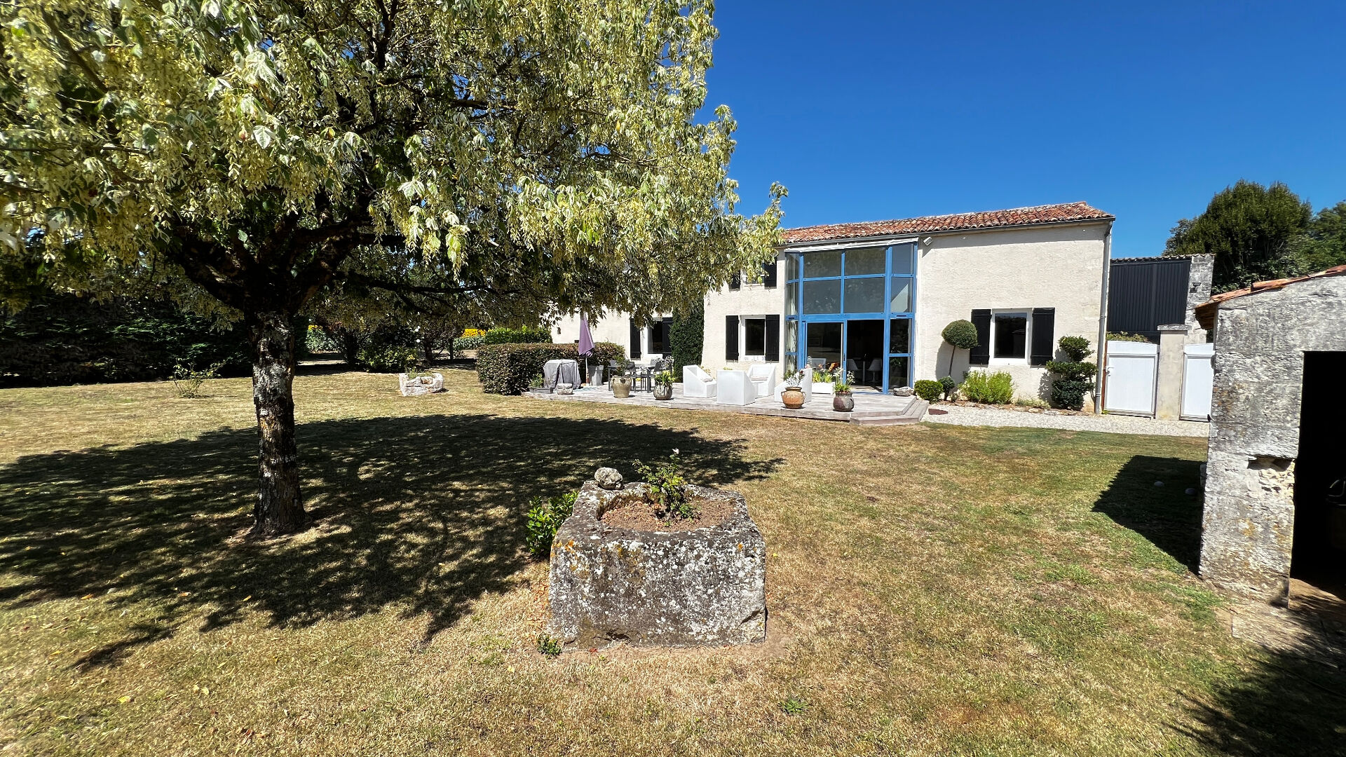 Maison BALANZAC (17600) 6 pièces 190.00 m²