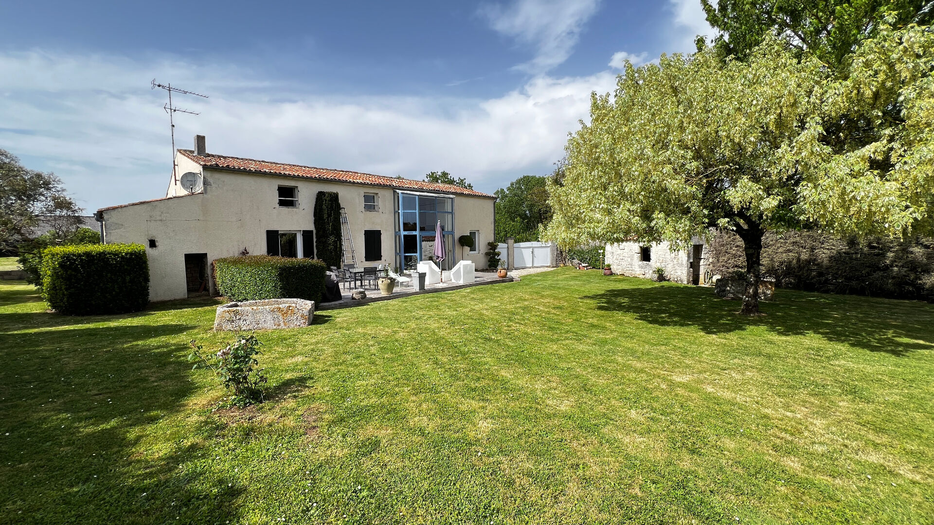 Maison BALANZAC (17600) 6 pi&egrave;ces 190.00 m&sup2;