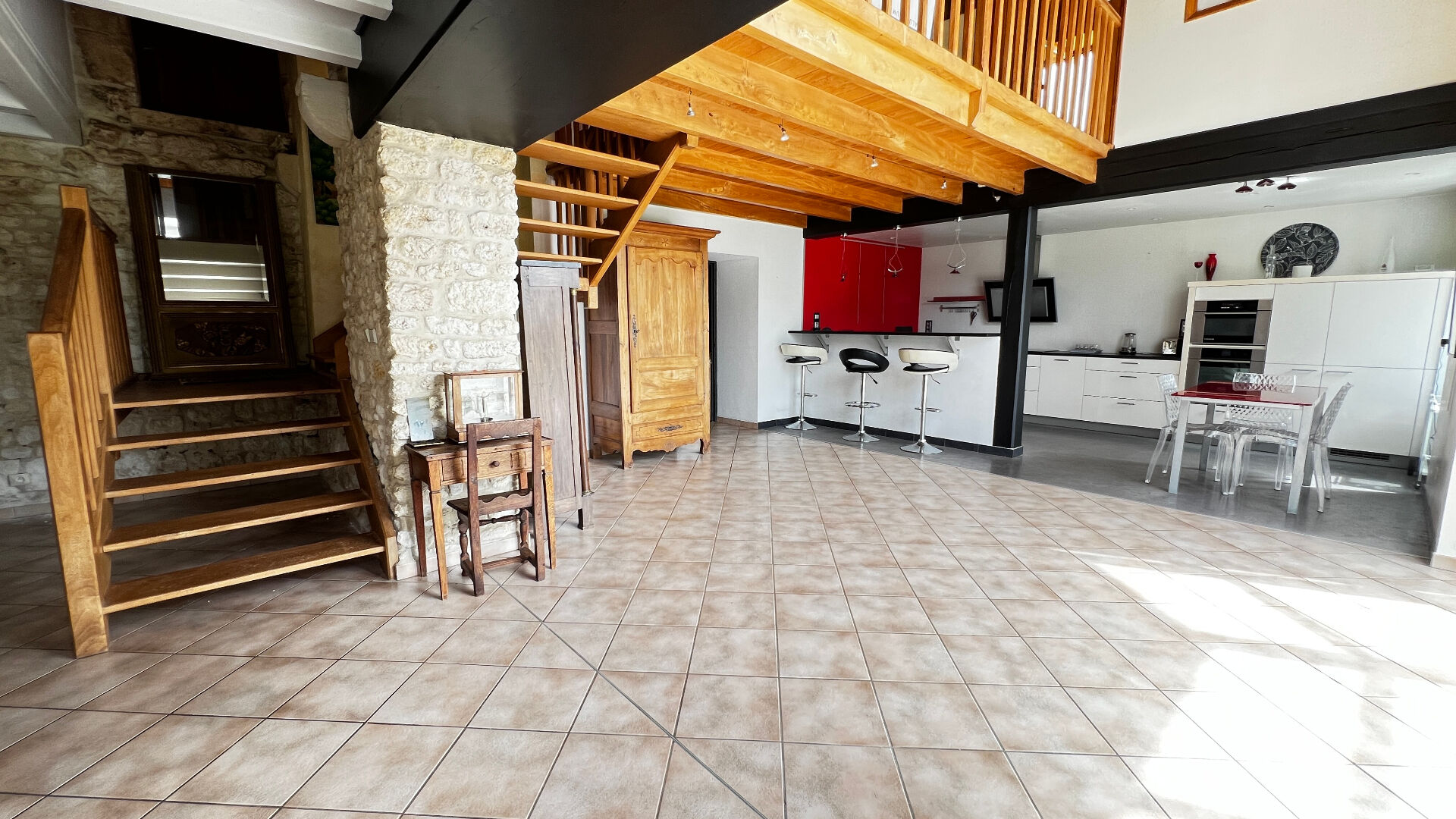 Maison BALANZAC (17600) 6 pi&egrave;ces 190.00 m&sup2;
