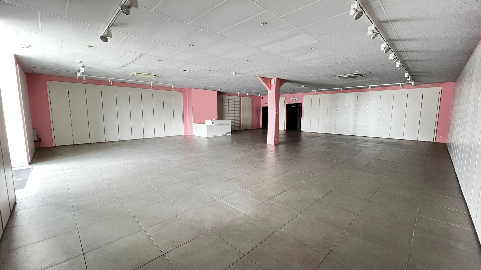 Local commercial ROYAN (17200) 200.00 m²