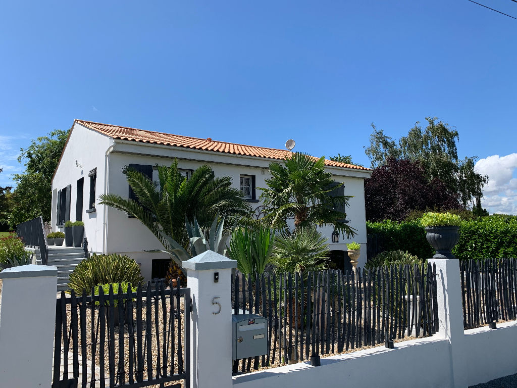 Maison ARCHINGEAY (17380) 3 pièces 80.00 m²