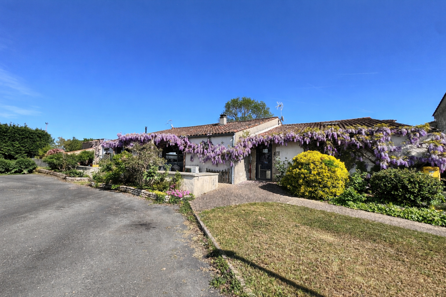 Maison SAINT LOUP (17380) 9 pi&egrave;ces 307.00 m&sup2;