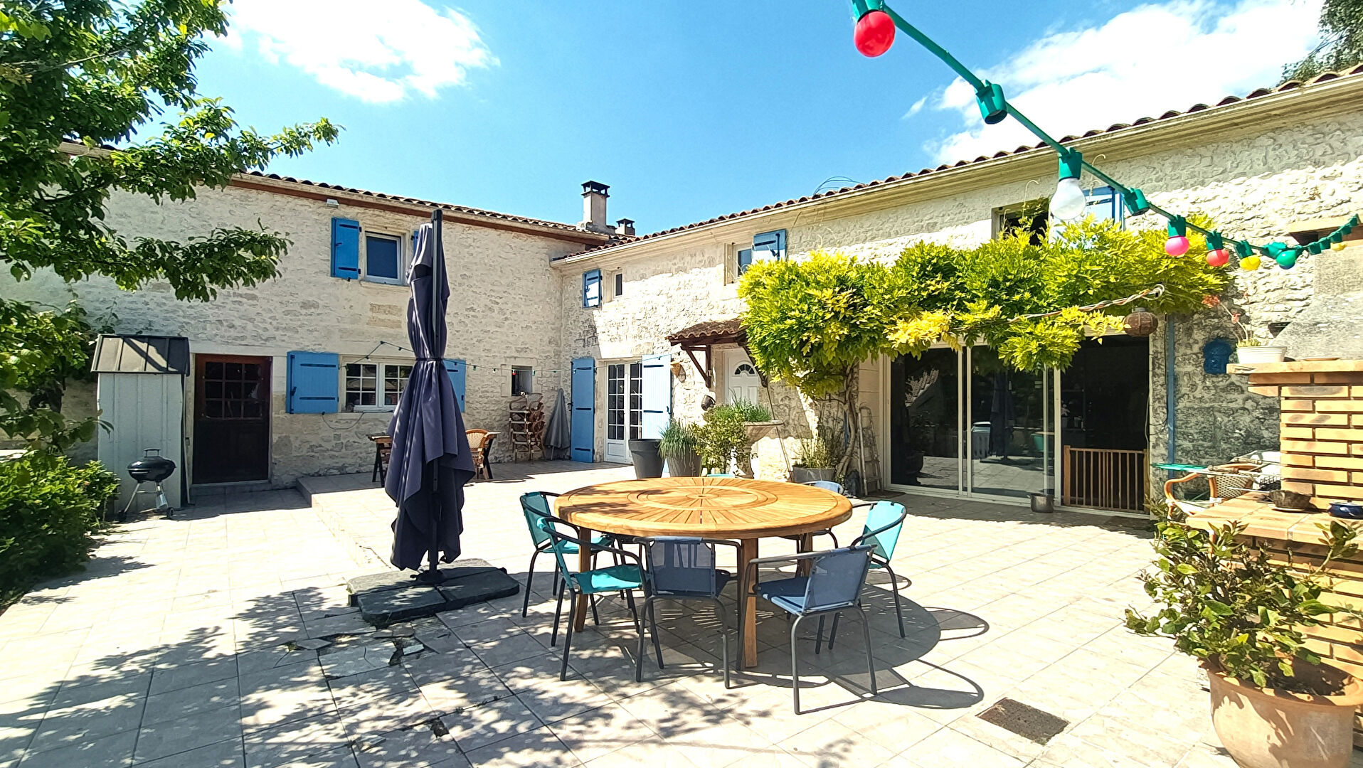 Maison BORDS (17430) 10 pièces 271.74 m²