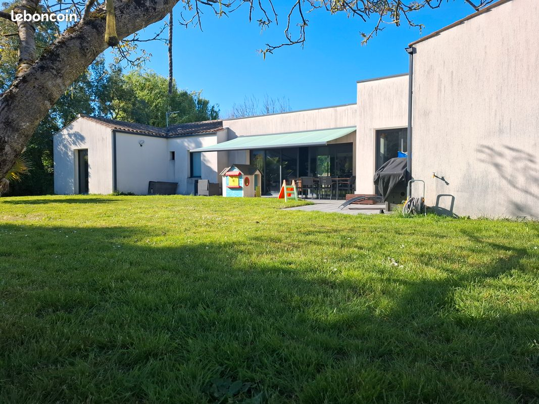 Maison TONNAY CHARENTE (17430) 5 pièces 142.00 m²