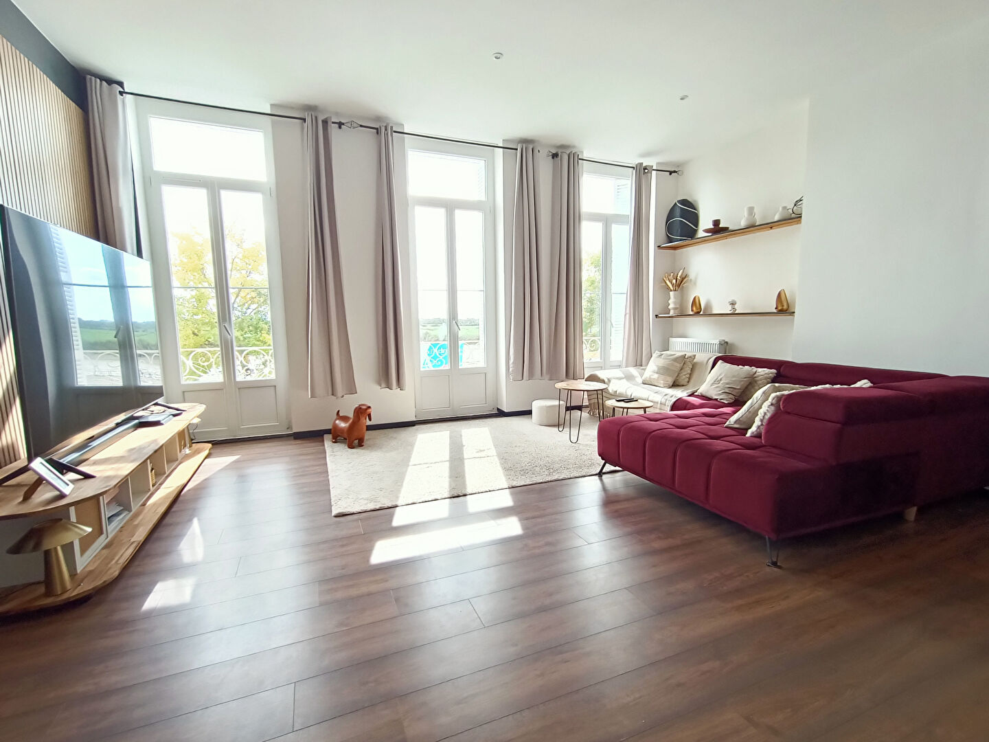 Appartement TONNAY CHARENTE (17430) 5 pièces 135.37 m²