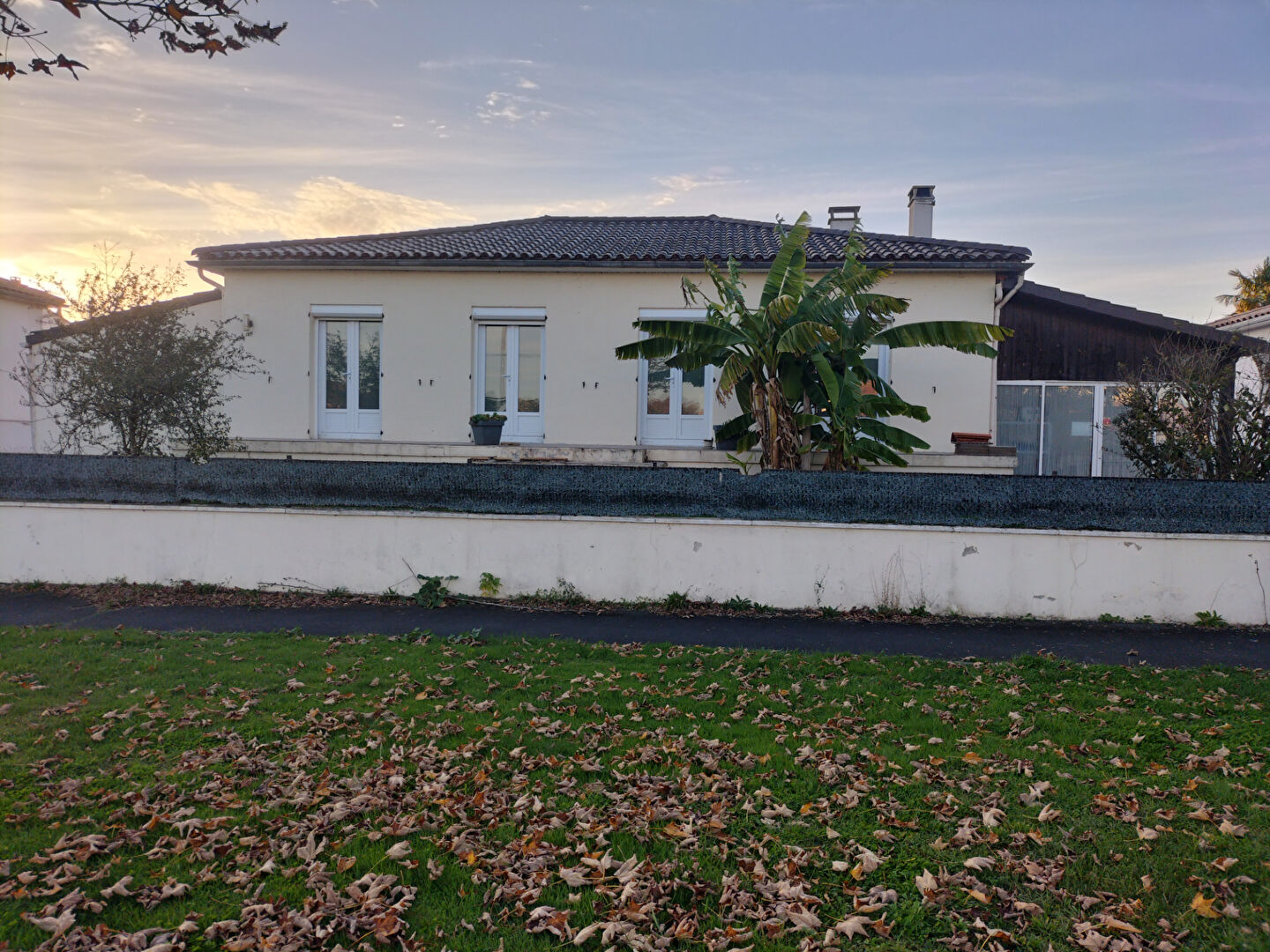 Maison TONNAY CHARENTE (17430) 7 pièces 185.42 m²