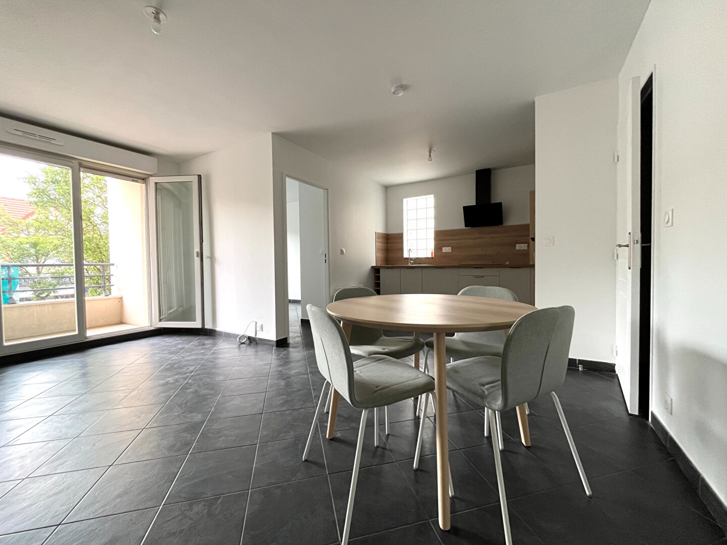 Appartement VAIRES SUR MARNE (77360) 2 pi&egrave;ces 45.05 m&sup2;