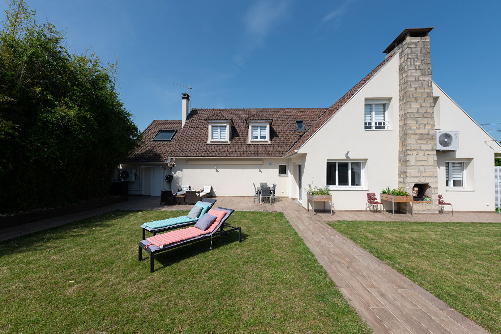 Maison CHELLES (77500) 9 pi&egrave;ces 217.00 m&sup2;