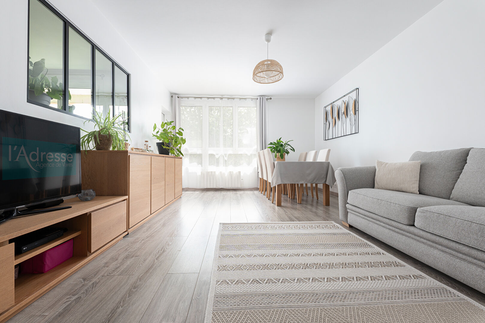 à 5 km de Vaujours Exclusif 305 000 € Appartement 4 pièces , 3 chambres 74.00 m² Avec balcongarage/box Voir le bien