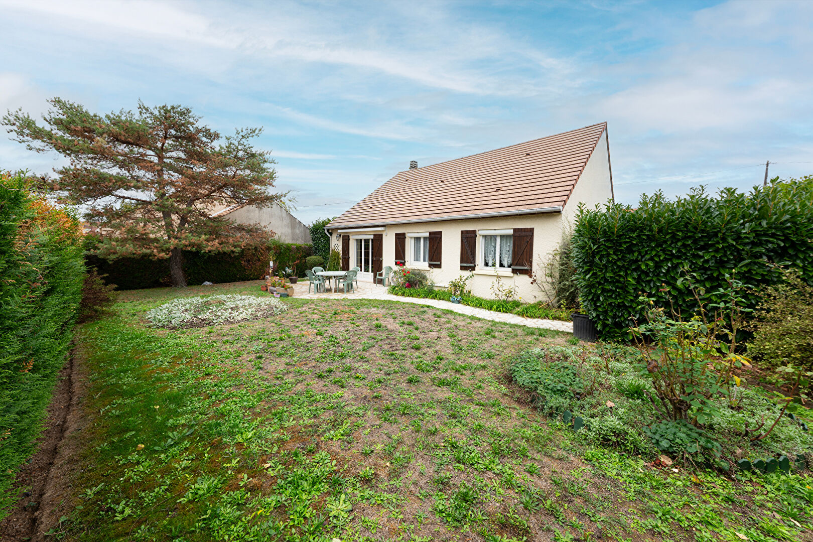 Vaires-sur-Marne (77) 443 000 € Maison 4 pièces , 3 chambres 100.00 m² Avec jardin, terrasse, garage/box