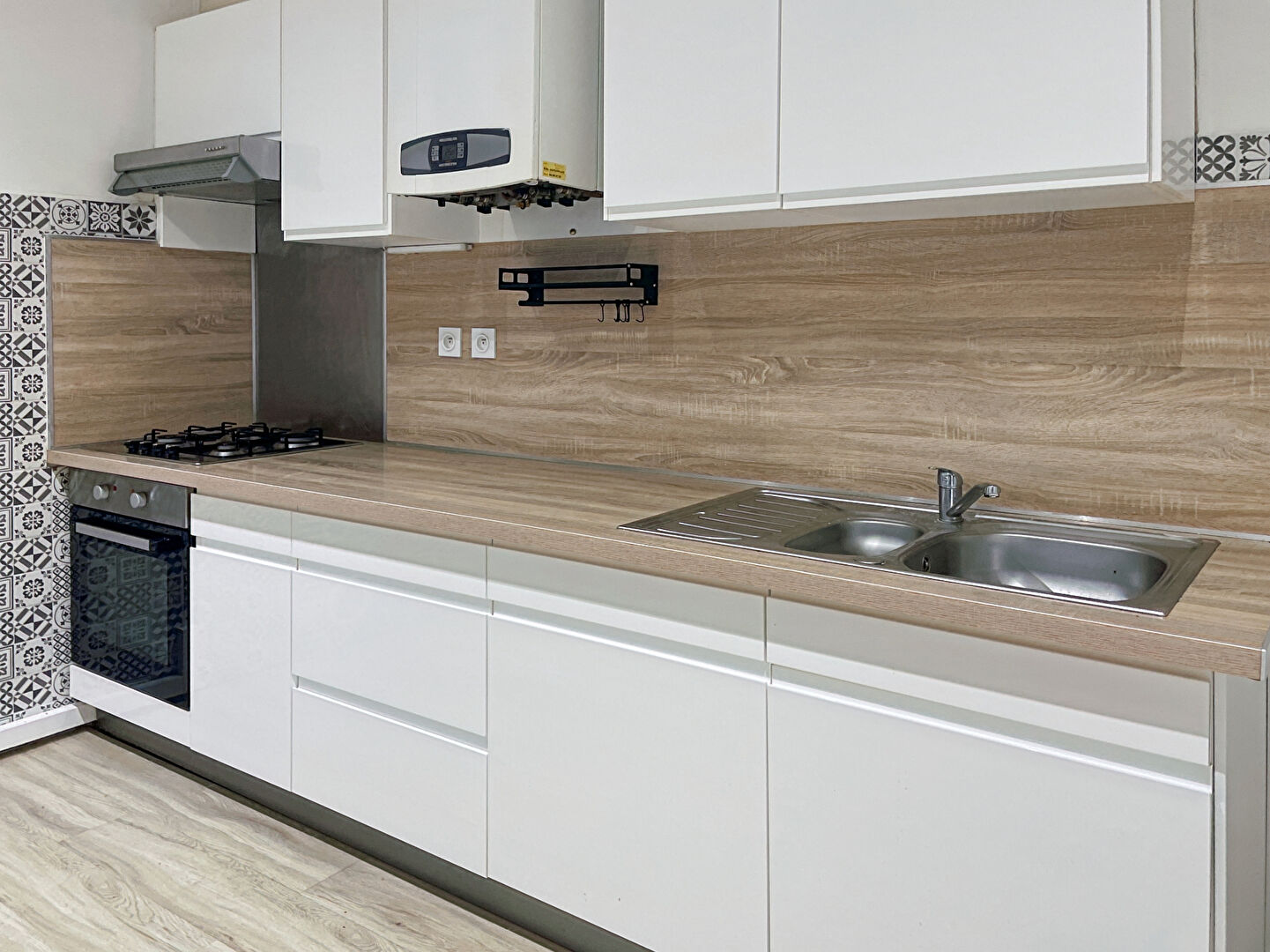 Maison VAUVERT (30600) 4 pi&egrave;ces 76.14 m&sup2;