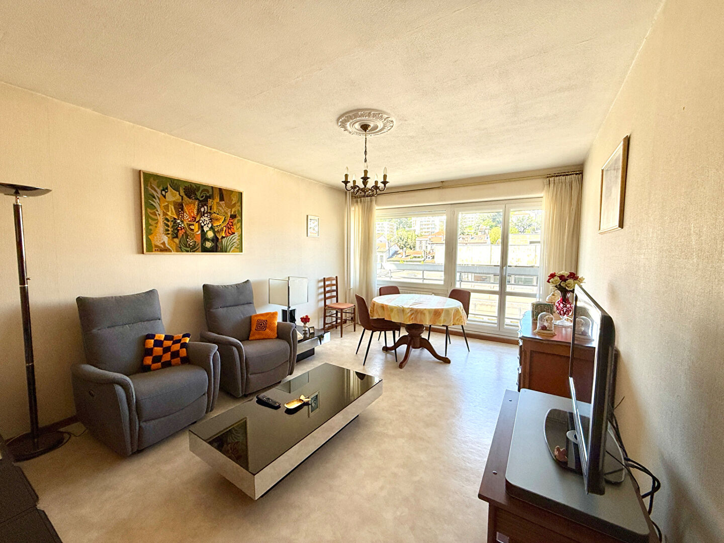 Appartement SAINT ETIENNE (42000) 4 pi&egrave;ces 76.00 m&sup2;