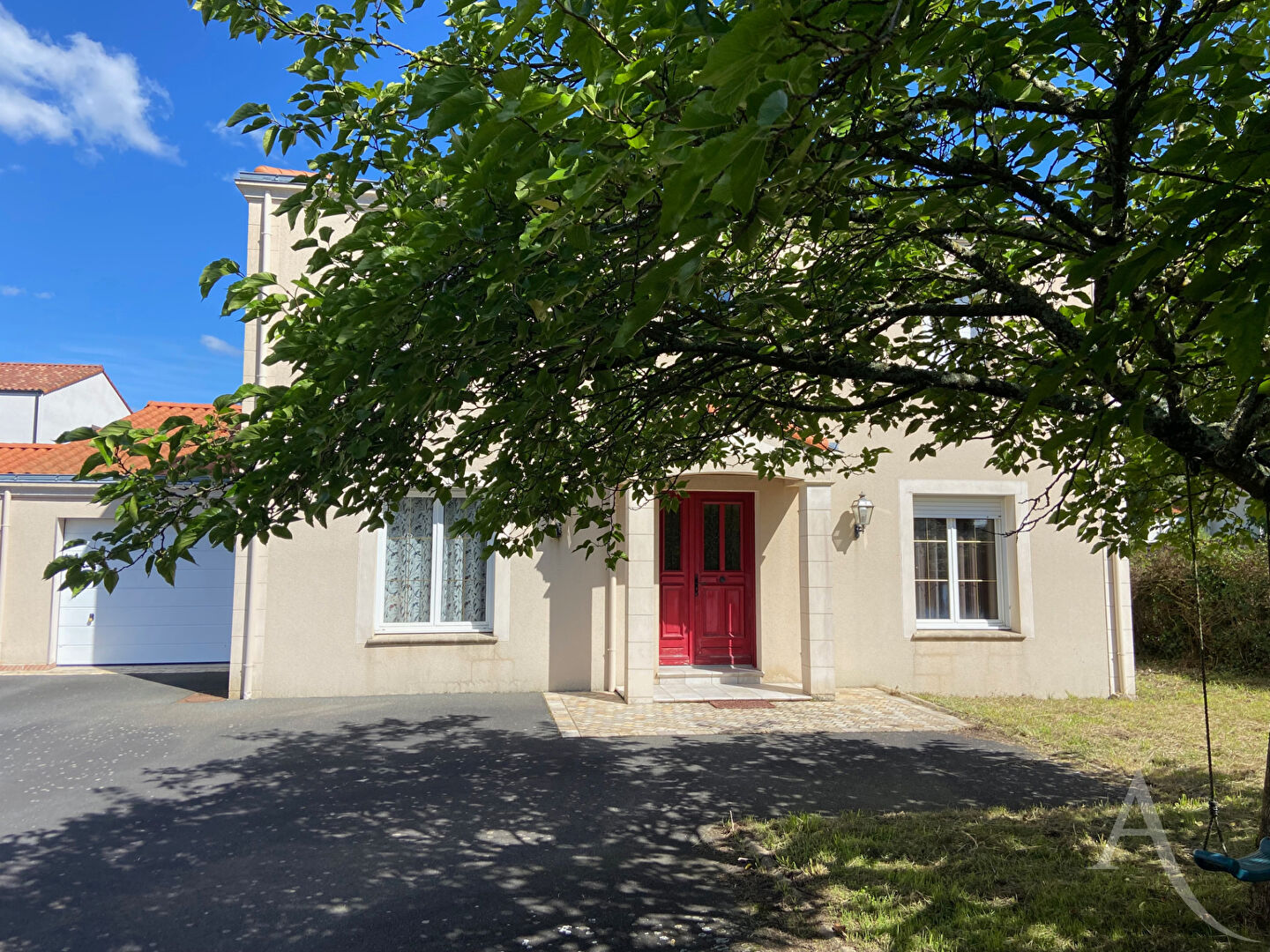 Maison MONTAIGU VENDEE (85600) 8 pièces 191.00 m²
