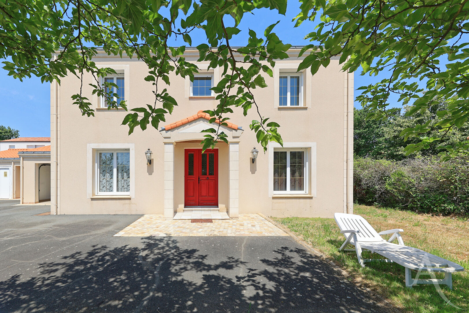 Maison MONTAIGU VENDEE (85600) 8 pi&egrave;ces 188.00 m&sup2;