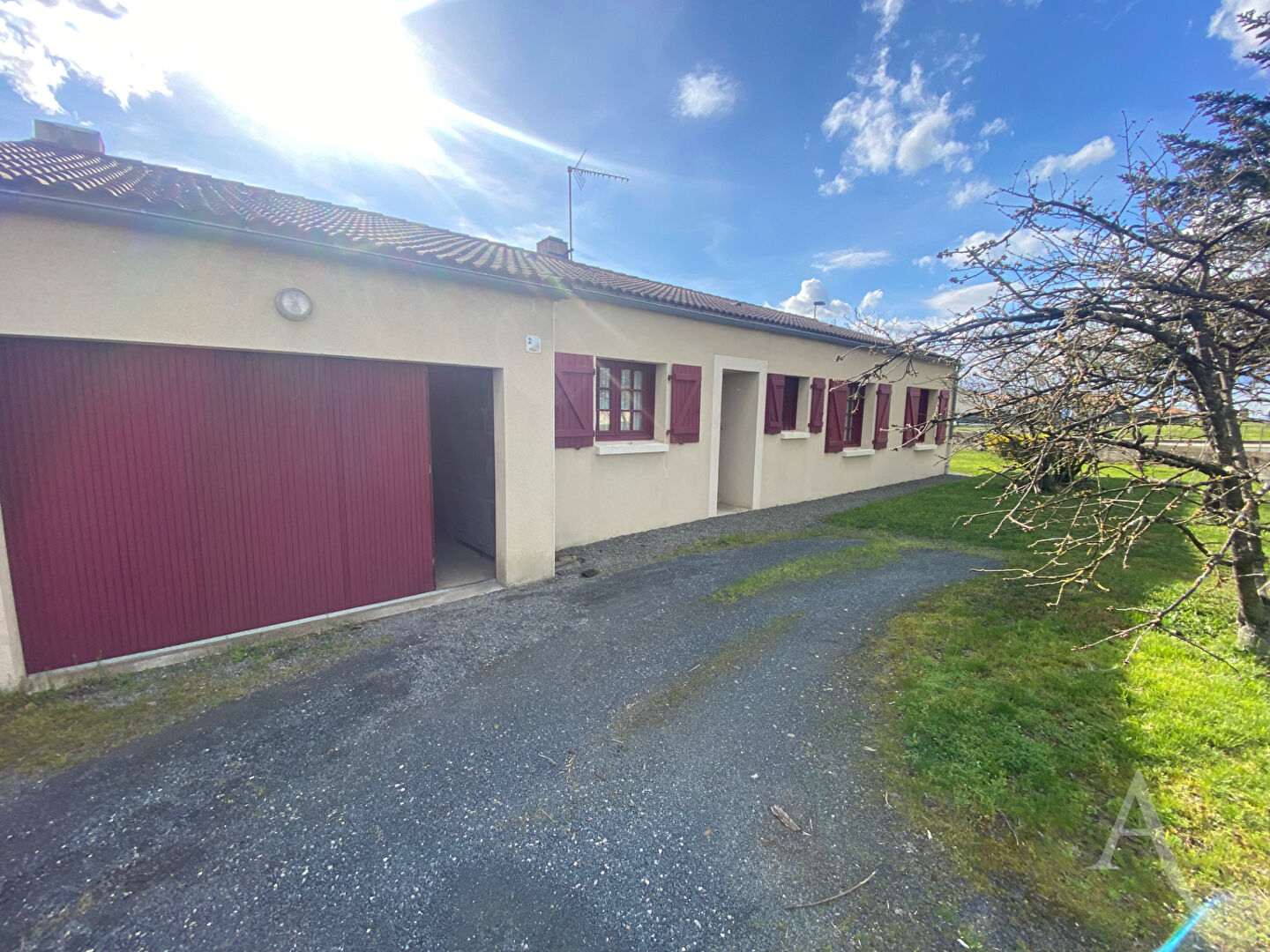 Maison MONTAIGU VENDEE (85600) 5 pièces 91.00 m²