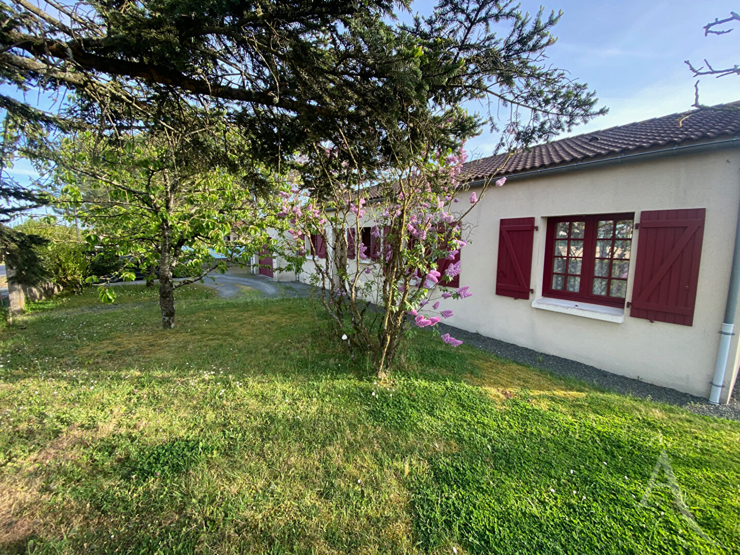 Maison MONTAIGU VENDEE (85600) 5 pi&egrave;ces 90.00 m&sup2;