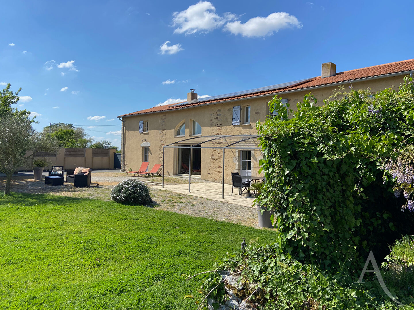 Maison TREIZE SEPTIERS (85600) 7 pièces 172.00 m²
