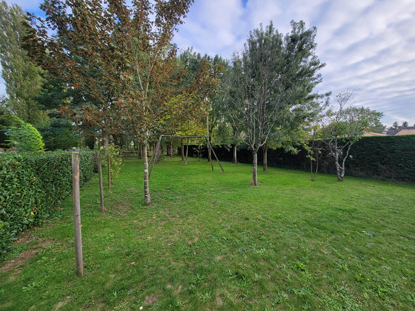 Terrain LEGE (44650) 2500.00 m&sup2;