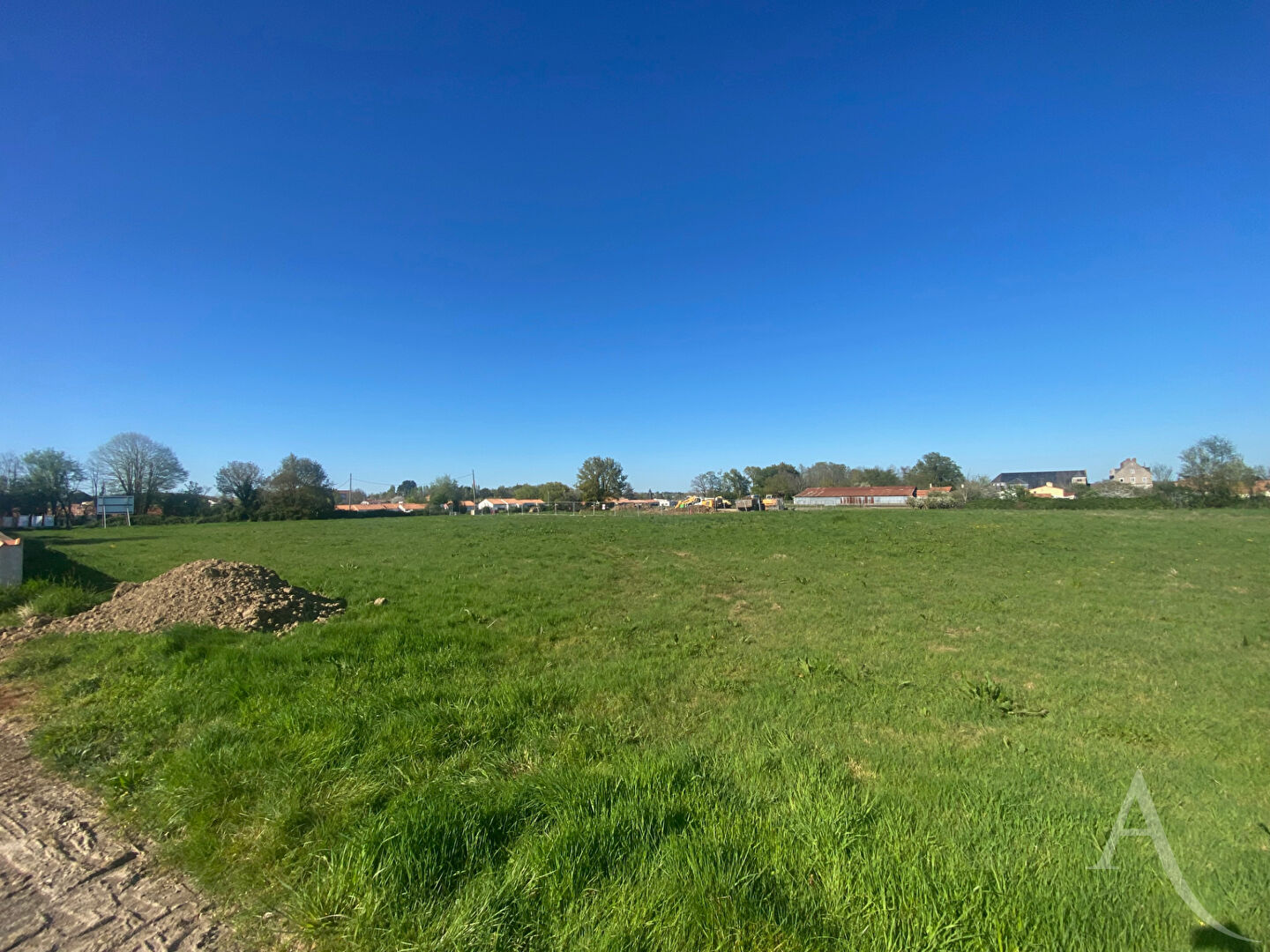 Terrain CHAVAGNES EN PAILLERS (85250) 419.00 m²