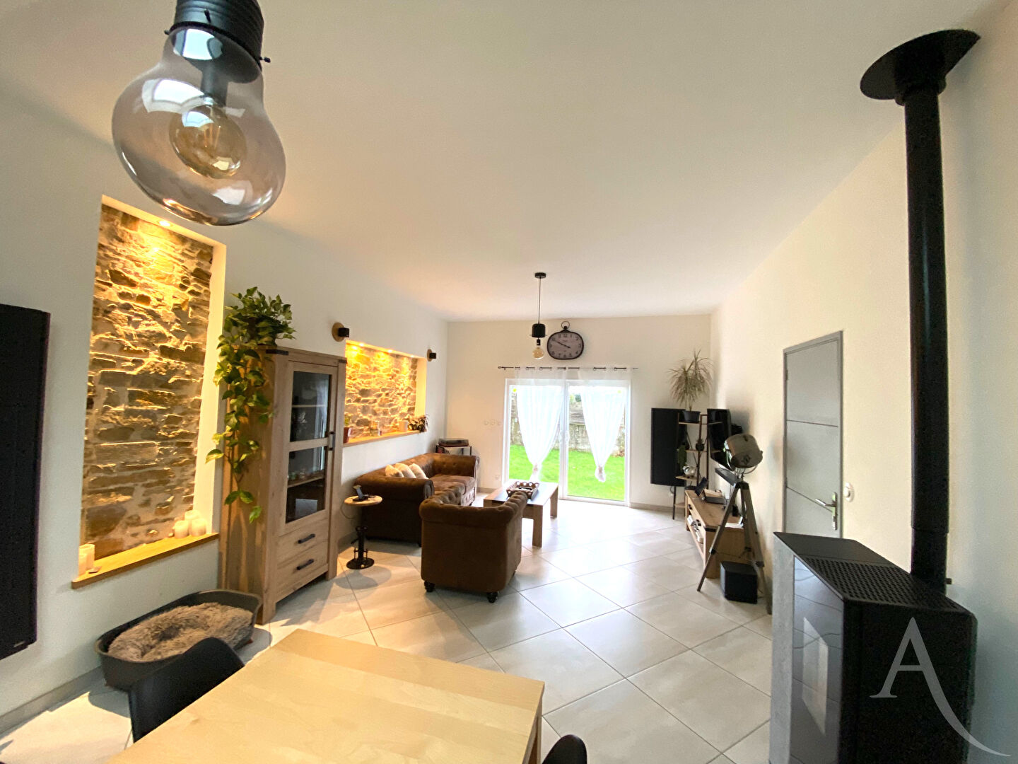 Maison CHAVAGNES EN PAILLERS (85250) 7 pi&egrave;ces 160.00 m&sup2;