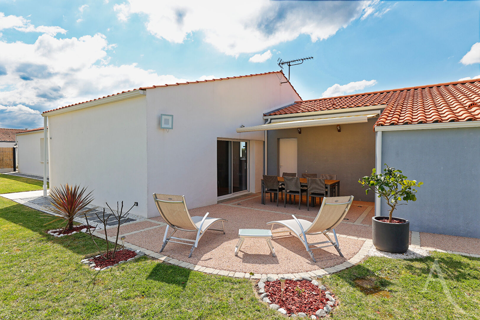 Maison LA BRUFFIERE (85530) 7 pièces 145.00 m²
