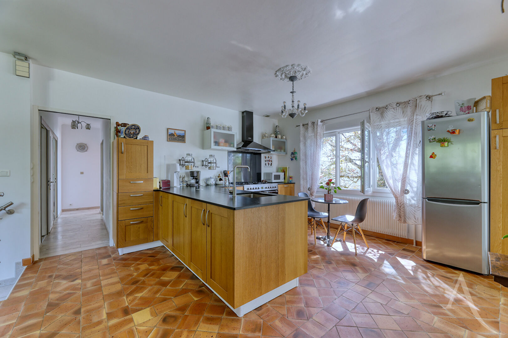 Maison ROCHESERVIERE (85620) 6 pièces 162.00 m²