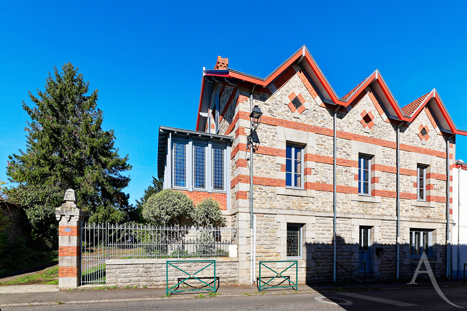 Maison LEGE (44650) 6 pi&egrave;ces 210.00 m&sup2;