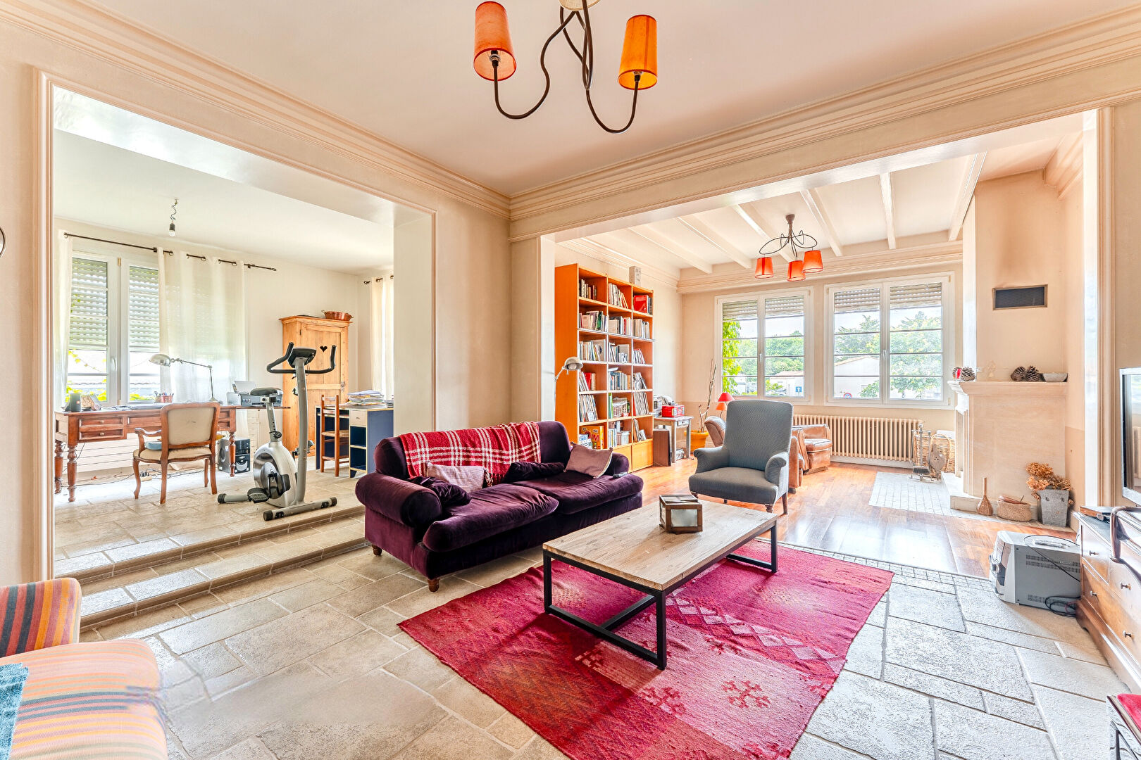 Maison MONTAIGU VENDEE (85600) 7 pièces 234.00 m²