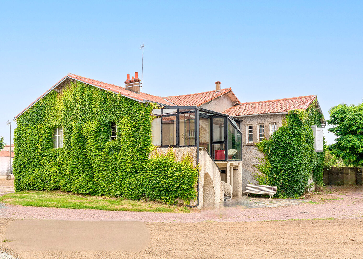 Maison MONTAIGU VENDEE (85600) 7 pièces 234.00 m²