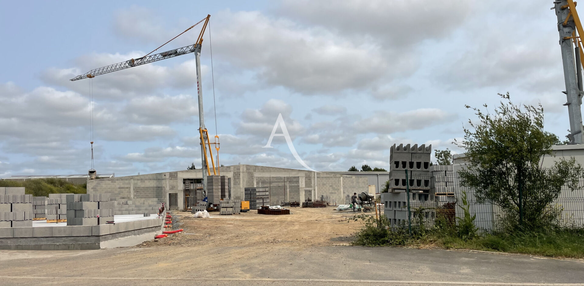 Entrepôt / Local industriel BRETIGNOLLES SUR MER (85470) 1 pièce 322.83 m²