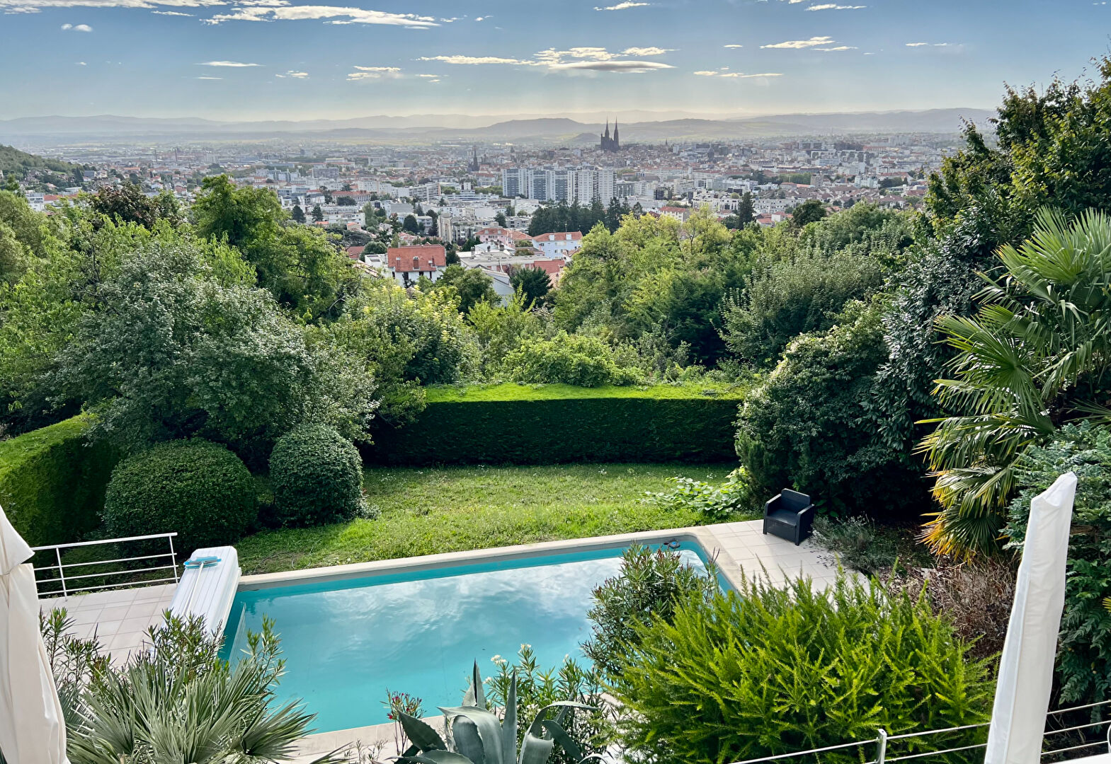 Maison CHAMALIERES (63400) 7 pièces 229.00 m²