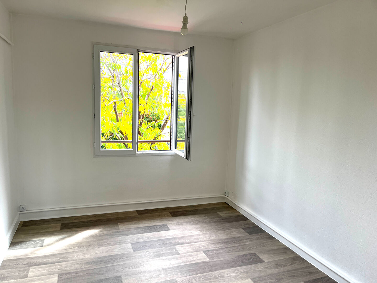 Appartement CLERMONT FERRAND (63000) 2 pièces 49.68 m²