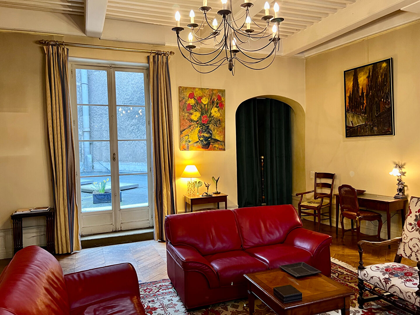 Appartement CLERMONT FERRAND (63000) 7 pi&egrave;ces 183.00 m&sup2;