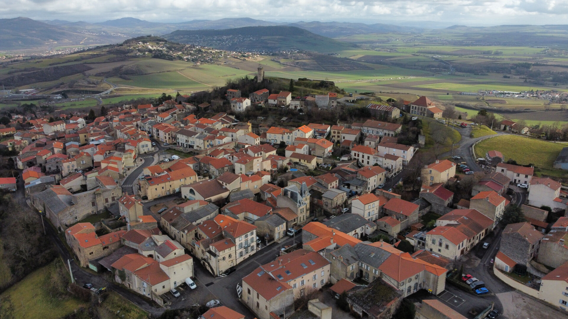 Maison LE CREST (63450) 9 pi&egrave;ces 373.00 m&sup2;