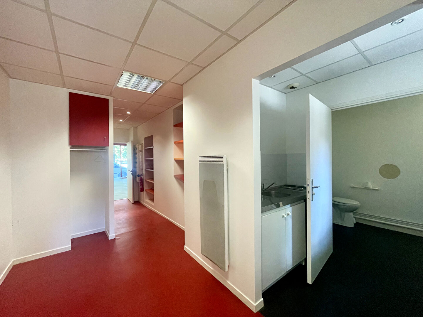 Local commercial CLERMONT FERRAND (63000) 73.00 m&sup2;