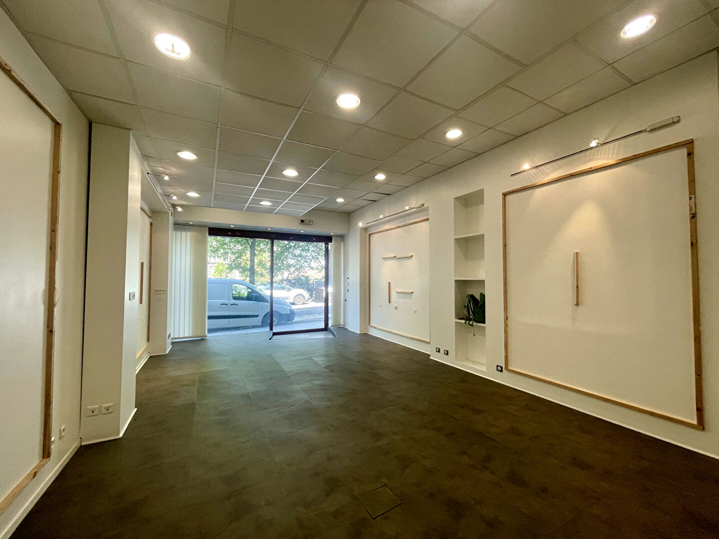 Local commercial CLERMONT FERRAND (63000) 73.00 m&sup2;