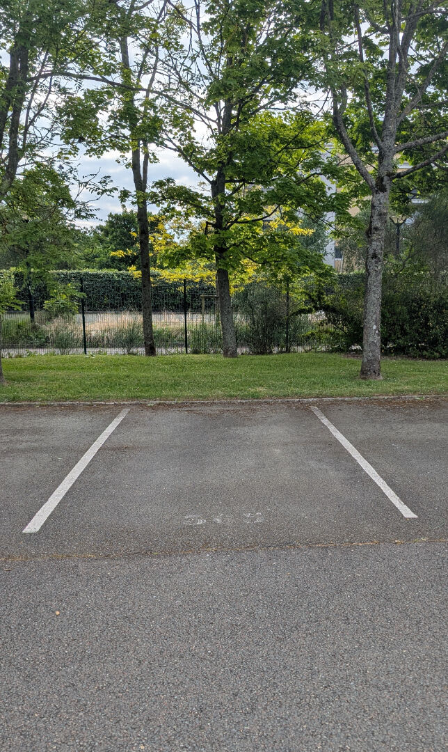 Parking / box ELANCOURT (78990)