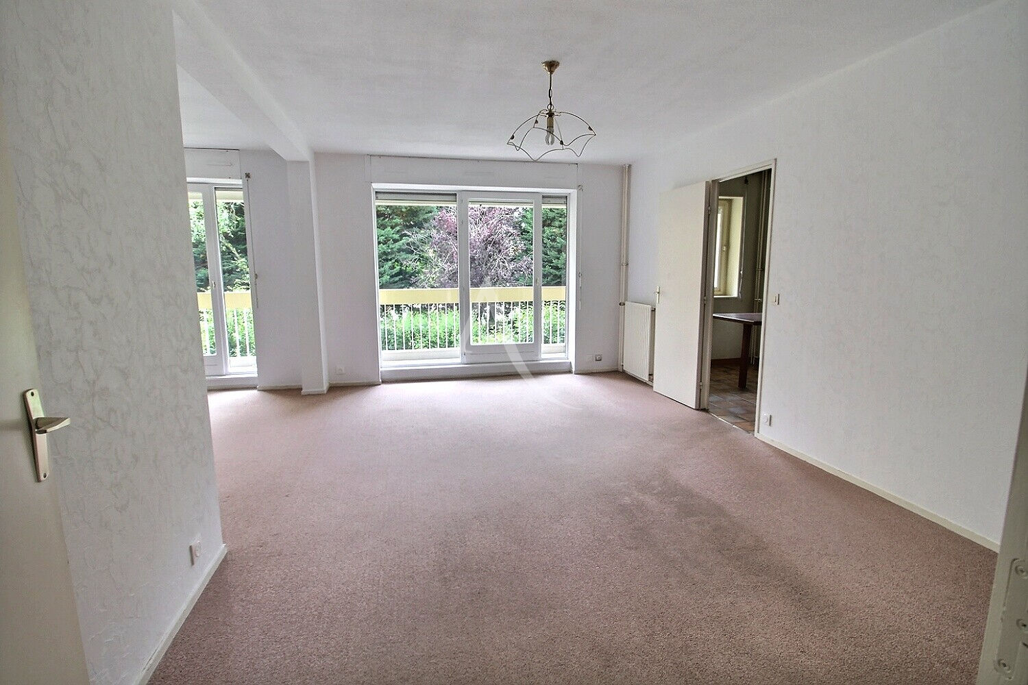 à 7 km de Voisins-le-Bretonneux Exclusif 210 000 € Appartement 4 pièces , 2 chambres 83.00 m² Avec balcon, garage/box Voir le bien