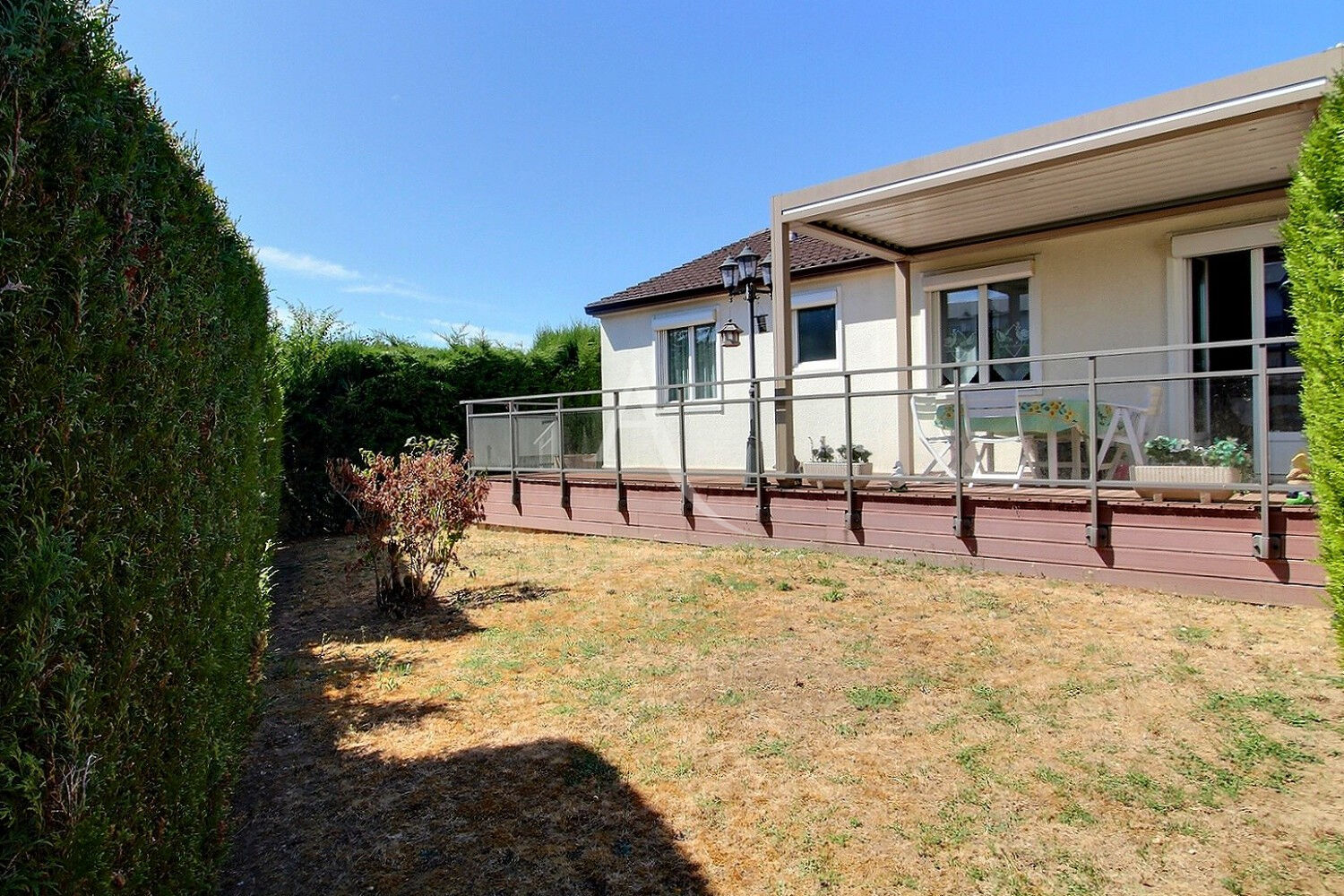 Maurepas (78) Exclusif 329 000 € Maison 4 pièces , 3 chambres 81.53 m² Avec jardin, terrasse