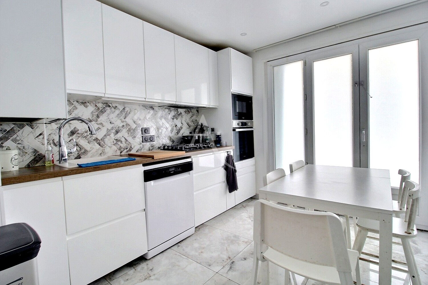 Maurepas (78) Exclusif 290 000 € Appartement 5 pièces , 3 chambres 102.88 m² Avec balcon, terrasse Voir le bien