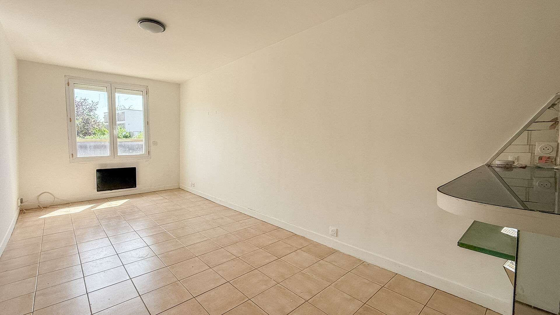 Montreuil (93) 160 000 € Appartement 2 pièces , 1 chambre 48.93 m² Voir le bien