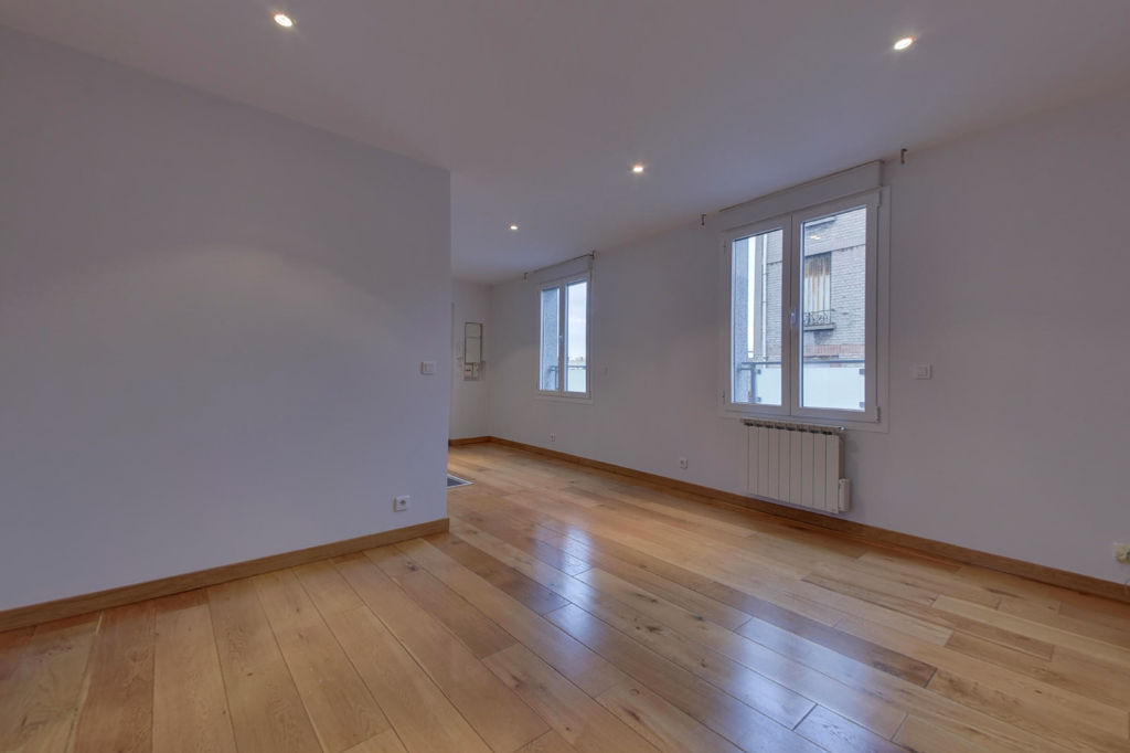 Appartement MONTREUIL (93100) 1 pièce 27.17 m²