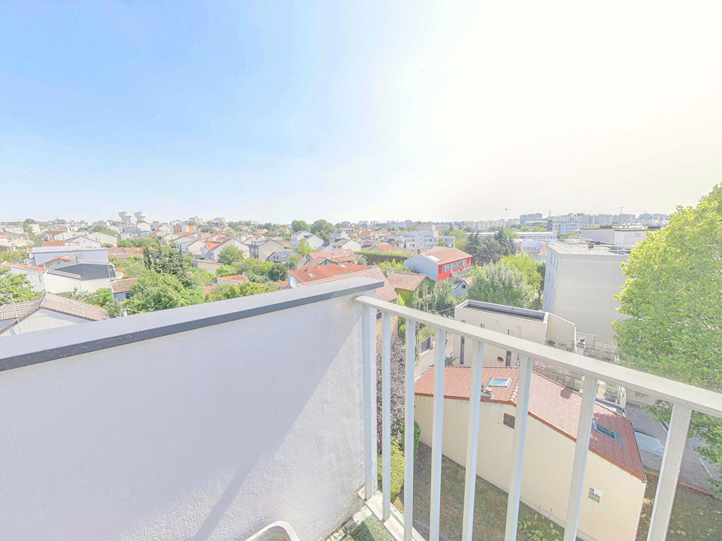 Appartement MONTREUIL (93100) 5 pièces 95.98 m²