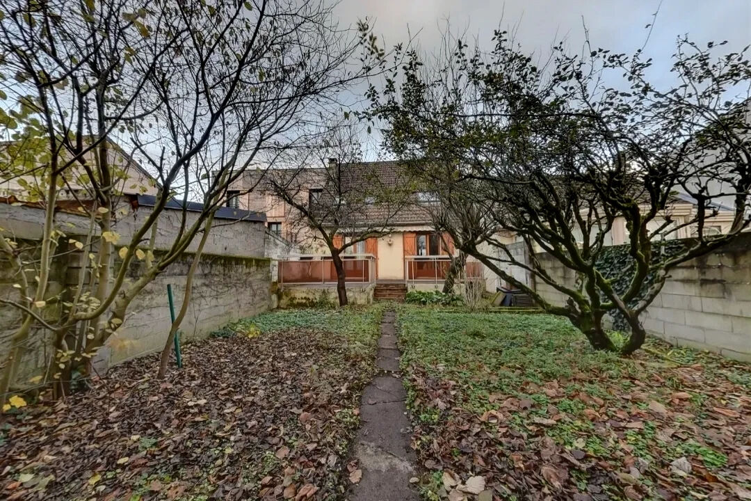 Maison MONTREUIL (93100) 6 pièces 128.04 m²