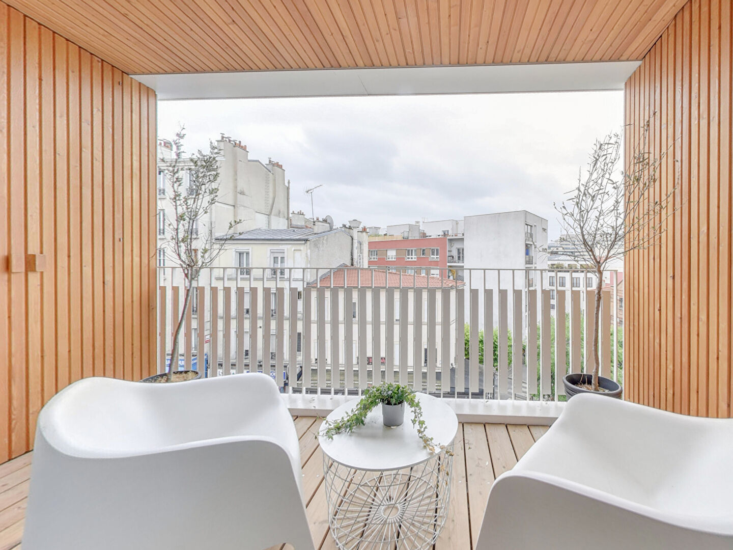 Appartement MONTREUIL (93100) 4 pièces 84.00 m²