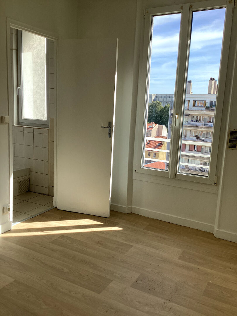 Appartement MONTREUIL (93100) 1 pi&egrave;ce 15.00 m&sup2;