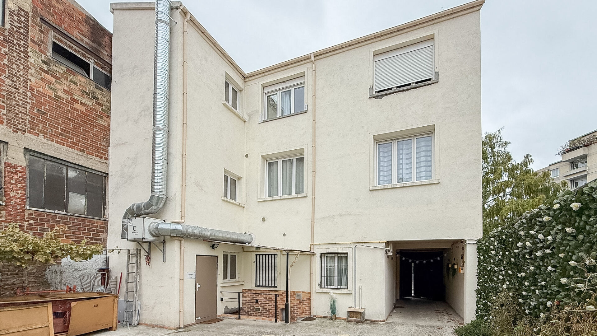 Immeuble BAGNOLET (93170) 10 pi&egrave;ces 245.00 m&sup2;