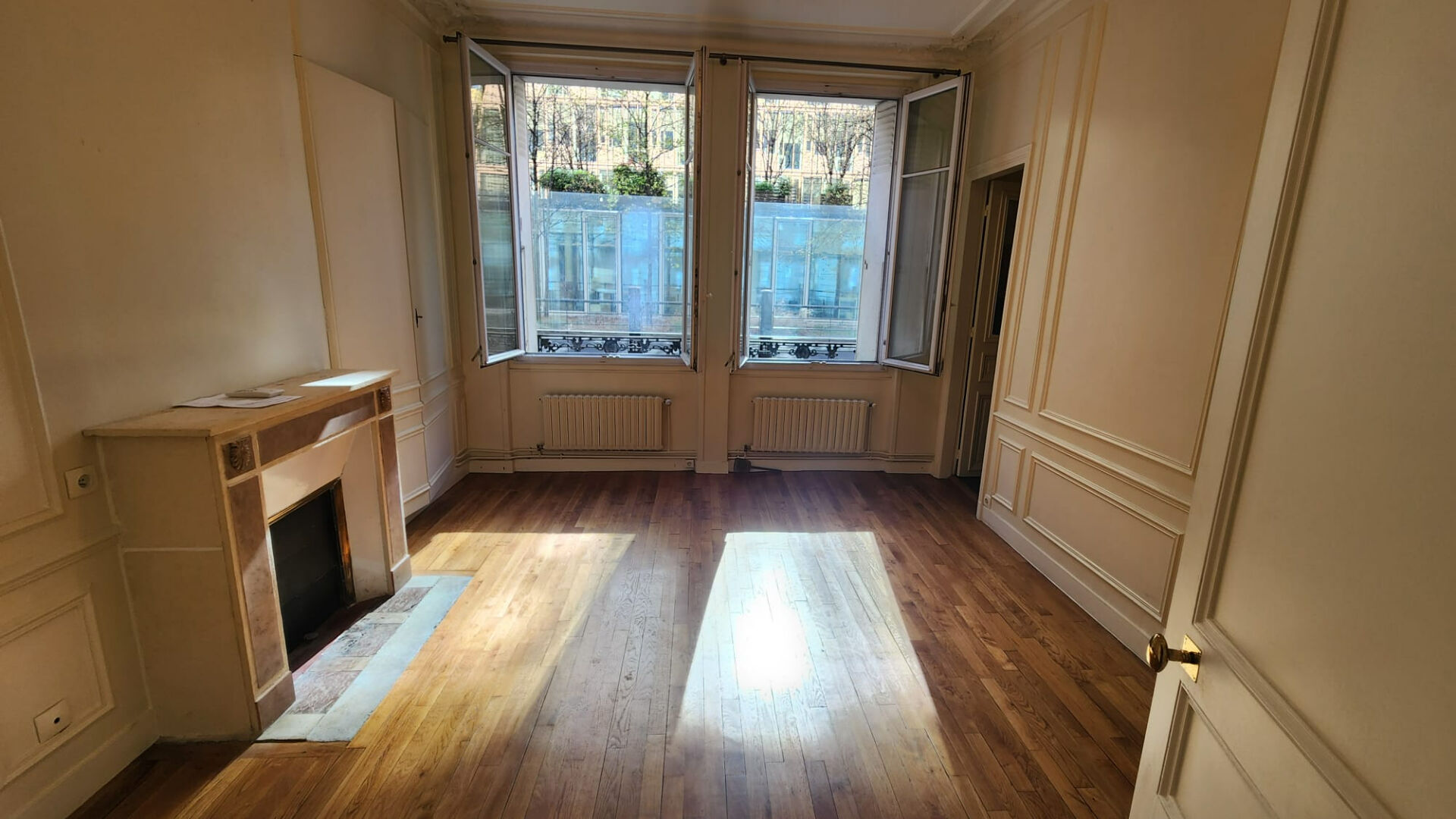 Appartement PARIS (75017) 3 pi&egrave;ces 75.14 m&sup2;