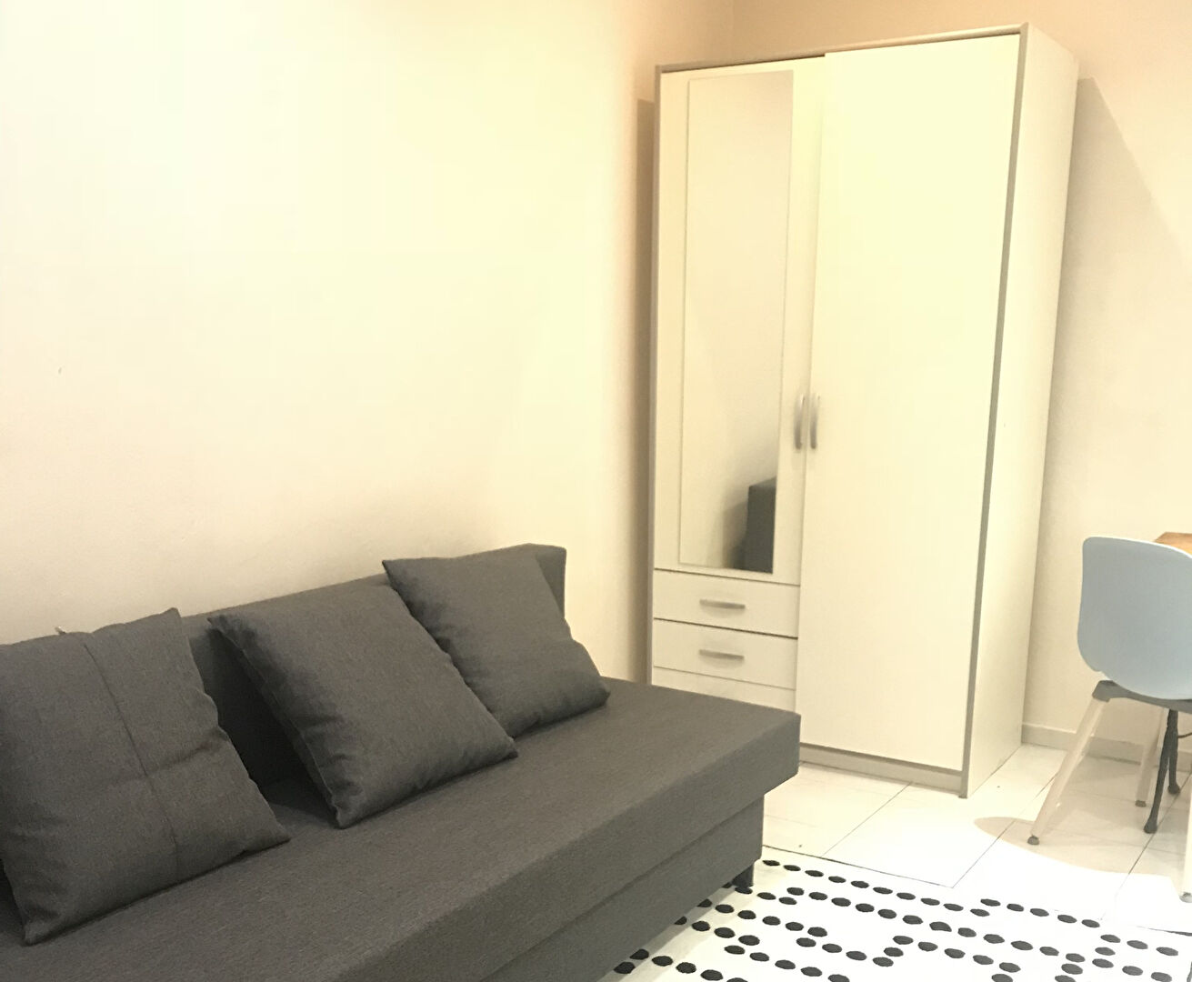 Appartement PARIS (75018) 1 pièce 15.09 m²