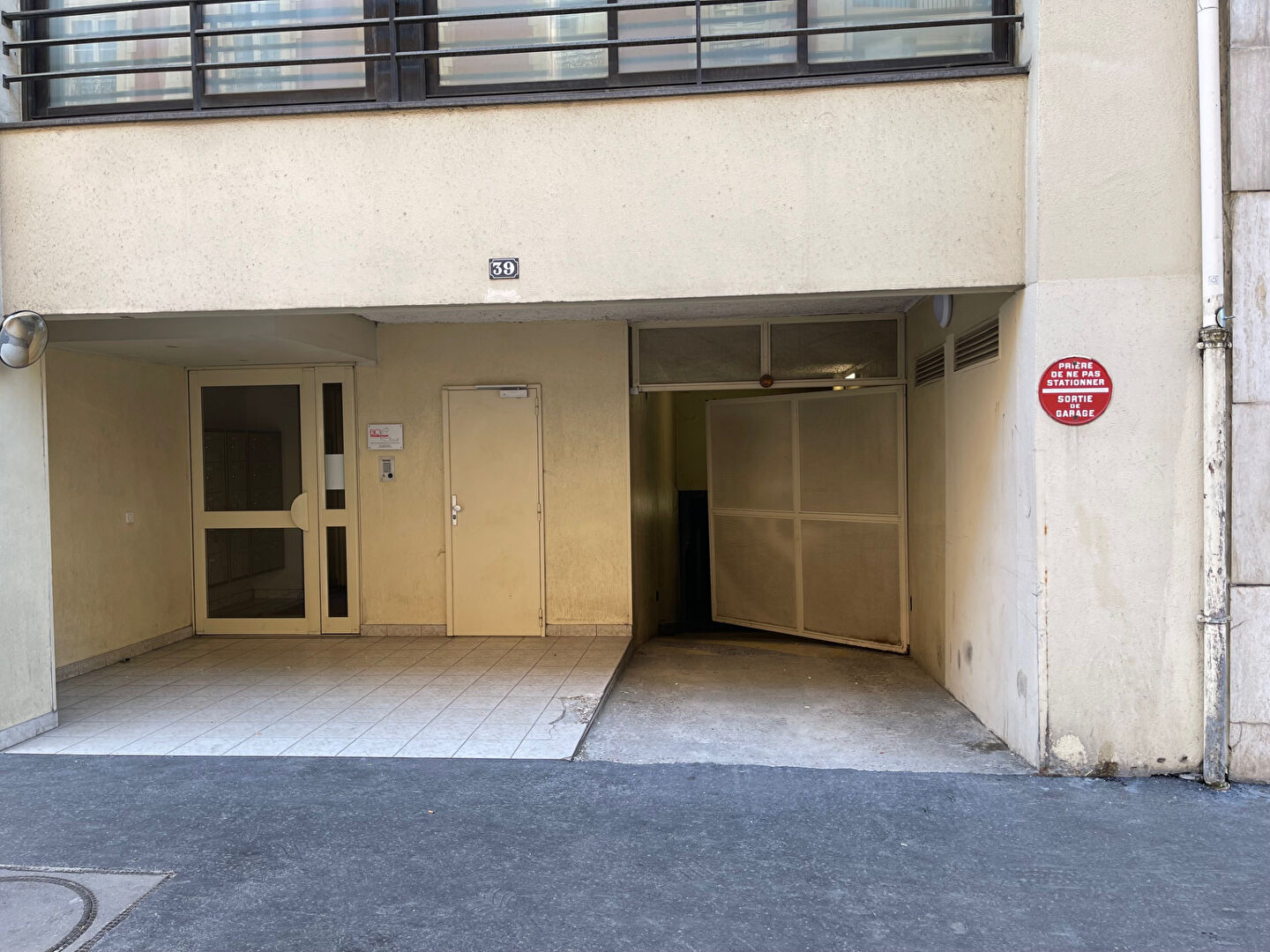 Parking / box Paris (75012) 11.00 m²